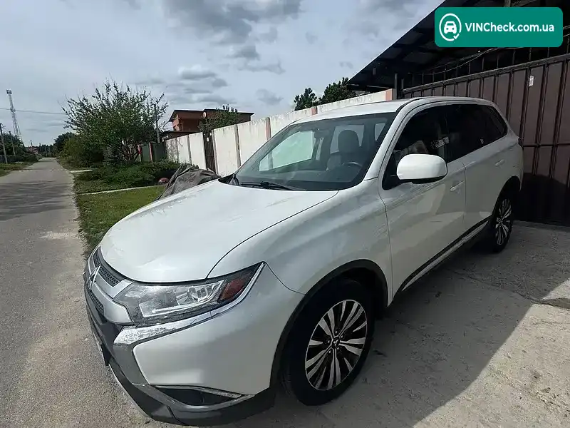 Mitsubishi Outlander 2018, фото з оголошення 2 з 21, VIN JA4AZ3A30KZ003915