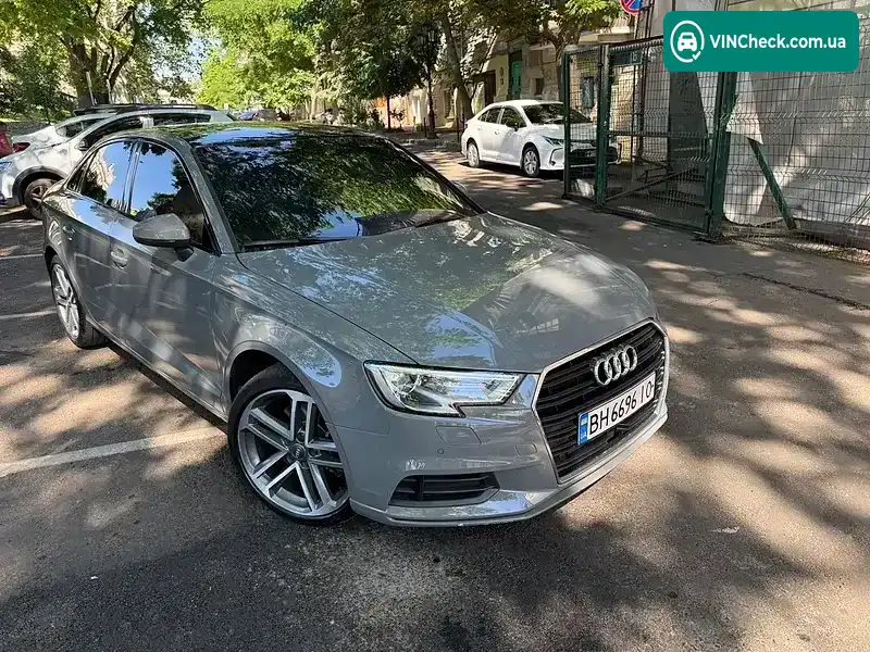 Audi A3 2019, фото з оголошення 2 з 20, VIN WAUAUGFF5LA023783