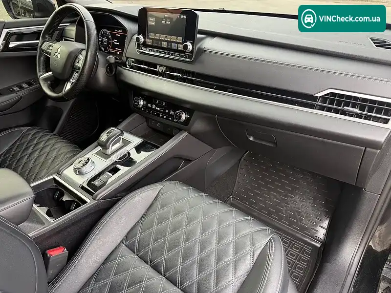 Mitsubishi Outlander 2024, фото з оголошення 2 з 20, VIN JMBXTGM4WRZ000387