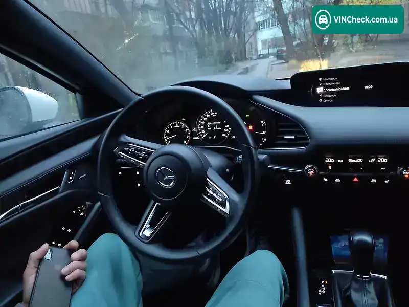 Mazda 3 2019, фото з оголошення 2 з 20, VIN JM1BPAMM1K1141261
