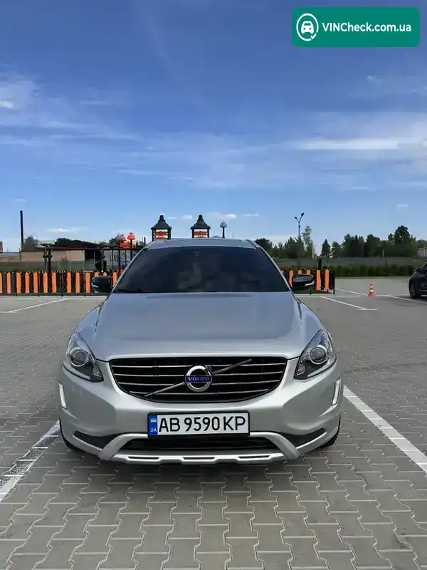 Volvo XC60 2017, фото з оголошення 2 з 18, VIN YV440MDR7H2222047