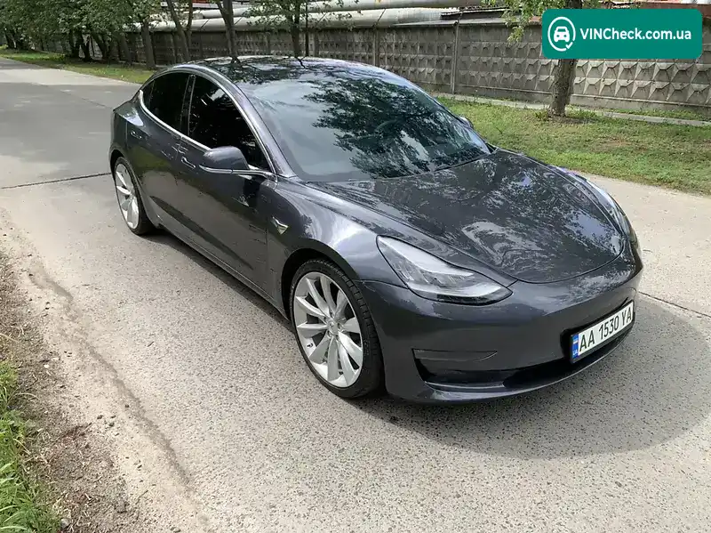 Tesla Model 3 2018, фото з оголошення 1 з 20, VIN 5YJ3E1EB8JF103782