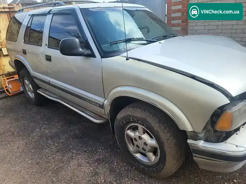 Chevrolet Blazer 1995, фото з оголошення 1 з 4, VIN 1GNDT13W0SK123696