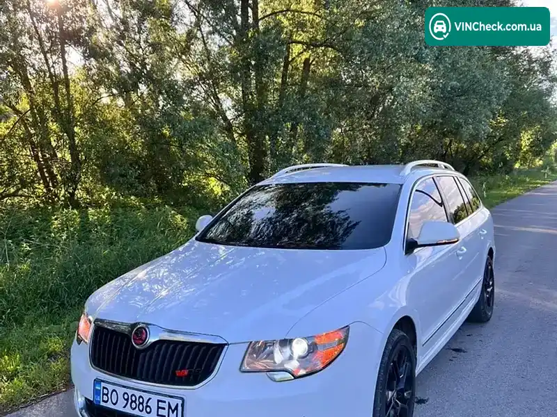 Skoda Superb 2010, фото з оголошення 1 з 16, VIN TMBJE73T3B9014851