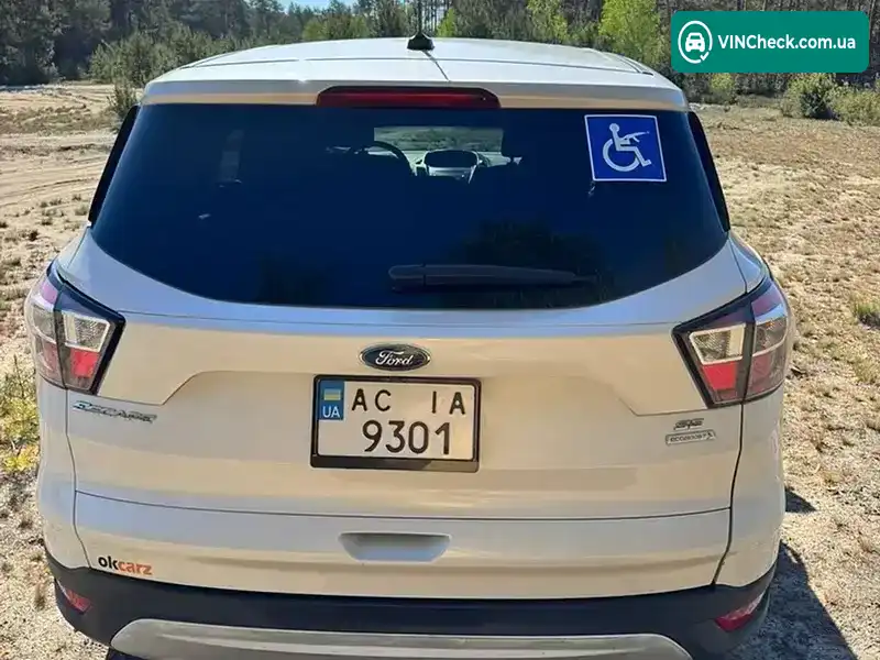 Ford Escape 2017, фото з оголошення 2 з 21, VIN 1FMCU0GD9HUE38574
