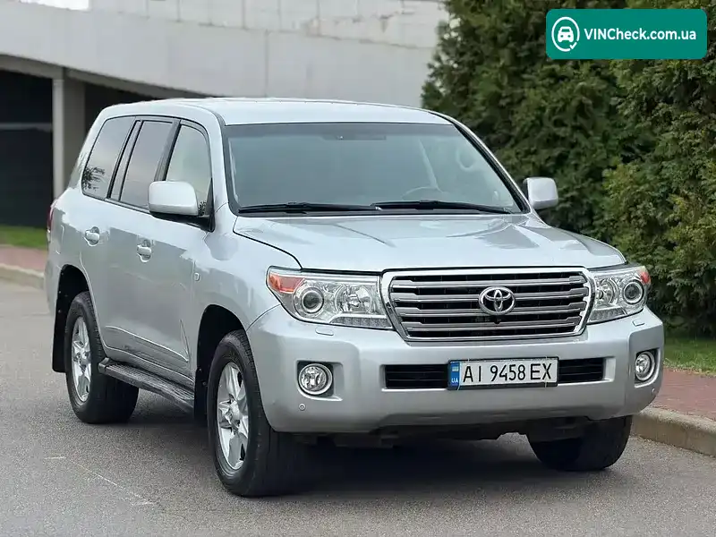 Toyota Land Cruiser 2011, фото з оголошення 2 з 12, VIN JTMCV05J504066634
