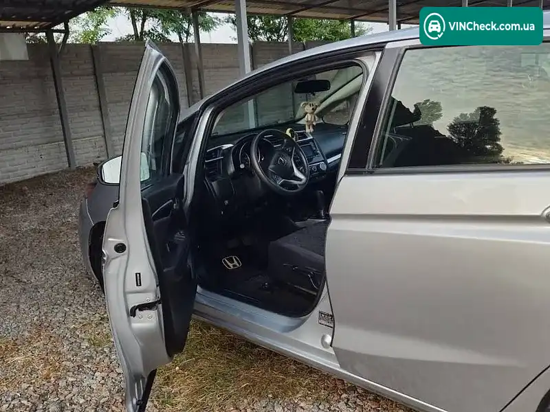 Honda Fit 2016, фото з оголошення 2 з 10, VIN JHMGK5H53GX036478