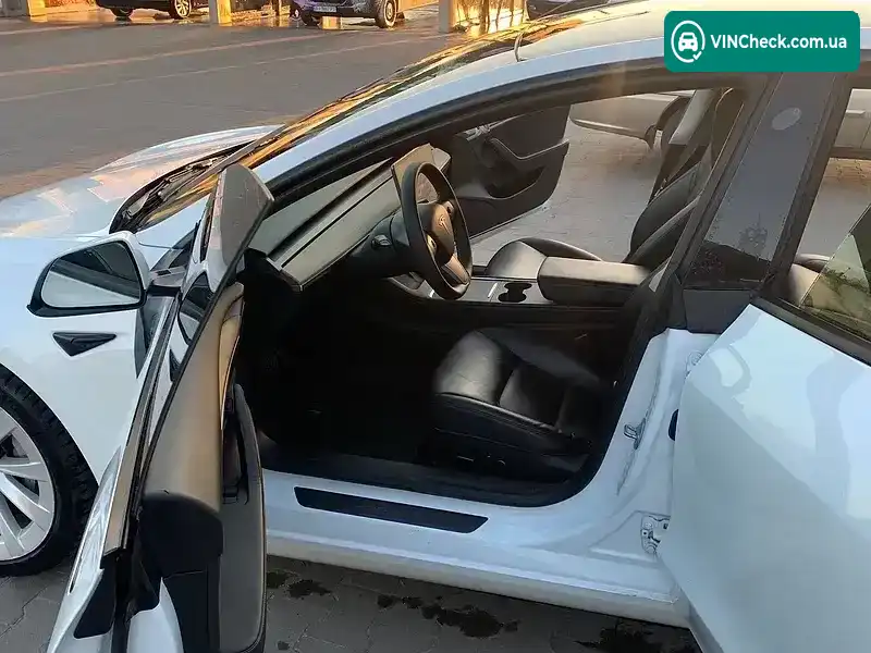 Tesla Model 3 2022, фото з оголошення 2 з 21, VIN 5YJ3E1EB4NF181045