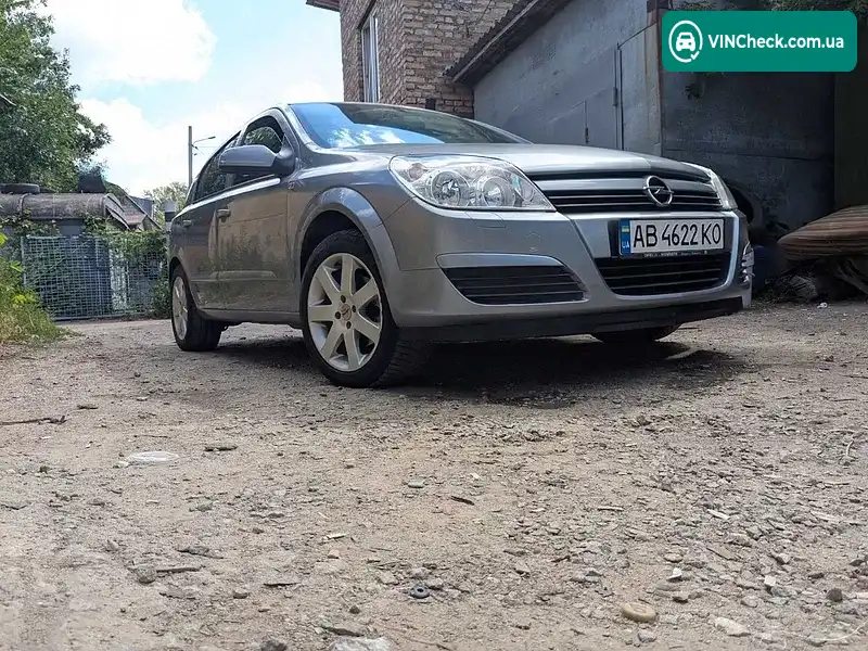 Opel Astra 2004, фото з оголошення 2 з 11, VIN W0L0AHL4855027458