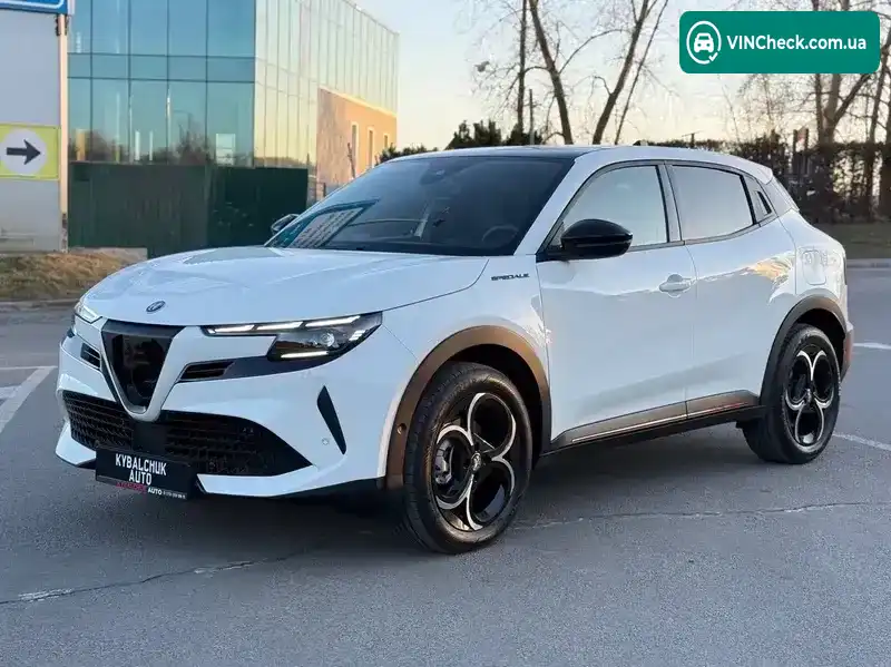 Alfa Romeo Junior 2025, фото з оголошення 1 з 21, VIN ZAA5AVATXRJA31915