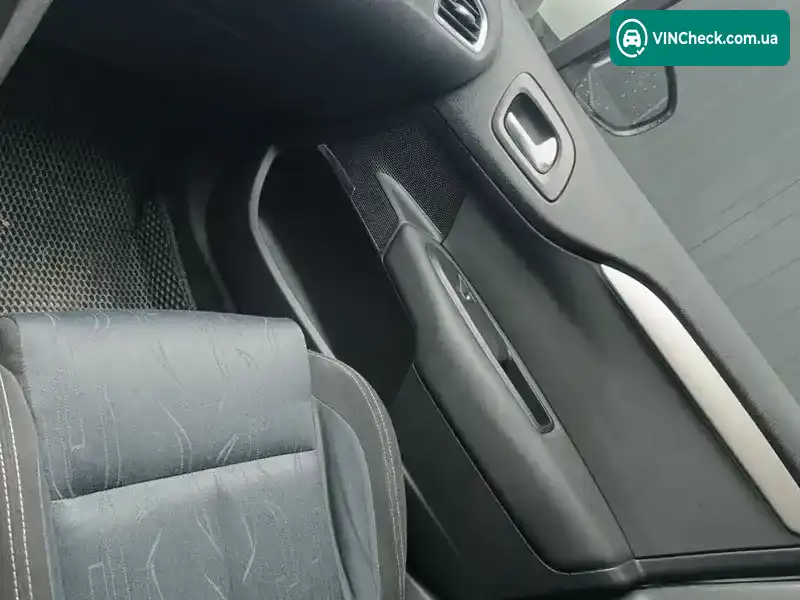 Citroen C4 2012, фото з оголошення 2 з 16, VIN VF7NCNFUCCY552788