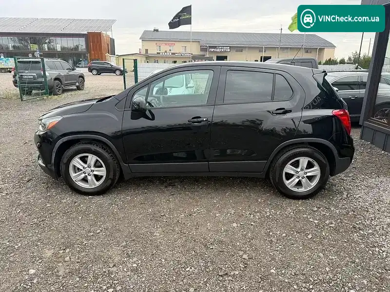 Chevrolet Trax 2019, фото з оголошення 2 з 19, VIN 3GNCJKSB9KL271687