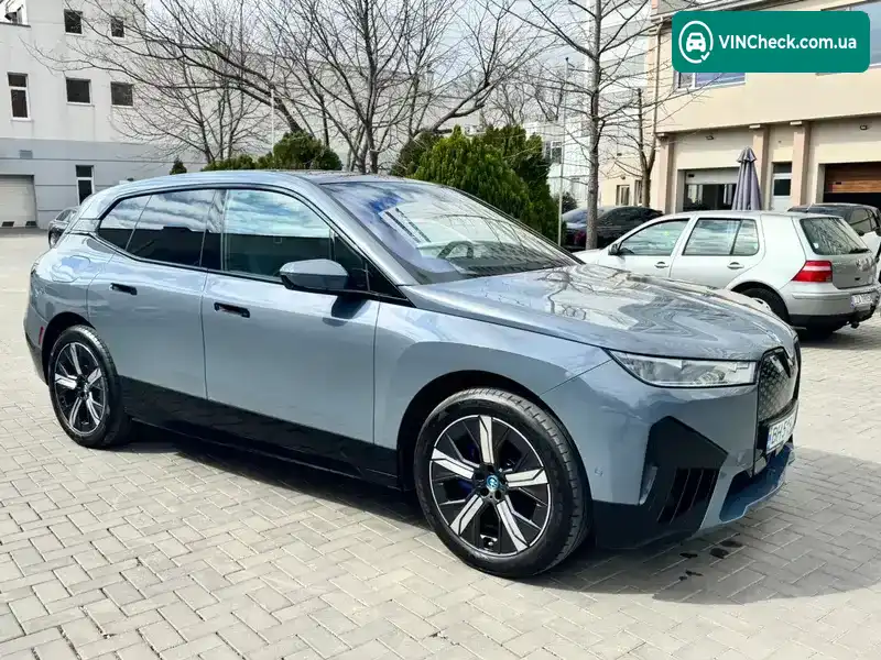 BMW iX 2023, фото з оголошення 2 з 21, VIN WB523CF08RCR31149