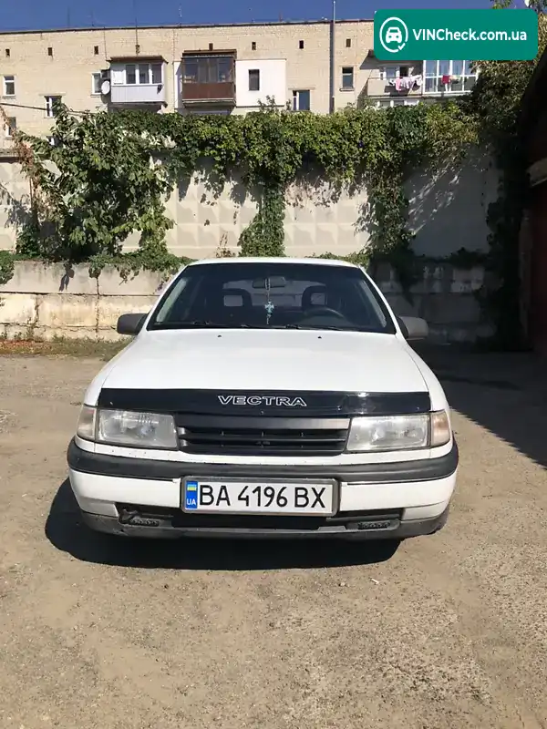 Opel Vectra 1992, фото з оголошення 1 з 7, VIN W0L000089N1158383