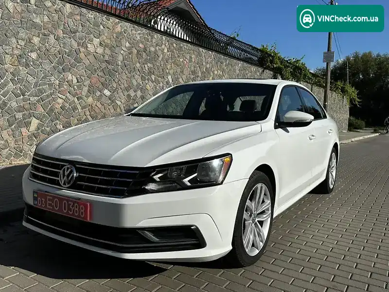 Volkswagen Passat 2018, фото з оголошення 1 з 18, VIN 1VWLA7A31KC011969