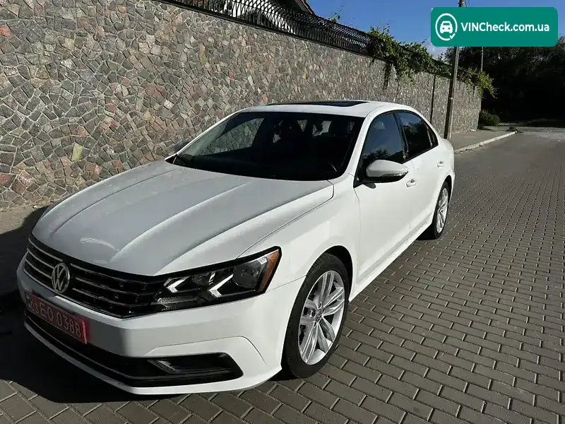 Volkswagen Passat 2018, фото з оголошення 2 з 18, VIN 1VWLA7A31KC011969