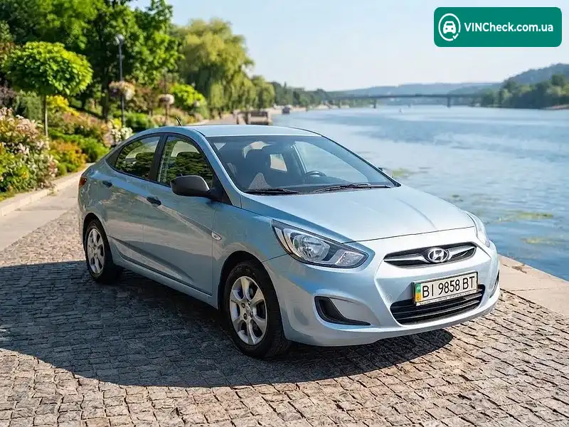 Hyundai Accent 2012, фото з оголошення, VIN Z94CT41CBCR116865