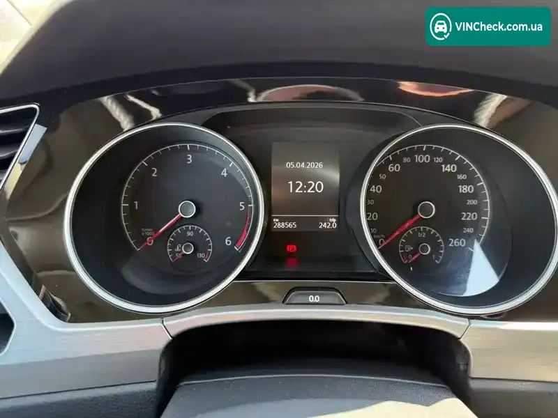 Volkswagen Touran 2018, фото з оголошення 2 з 16, VIN WVGZZZ1TZJW084795