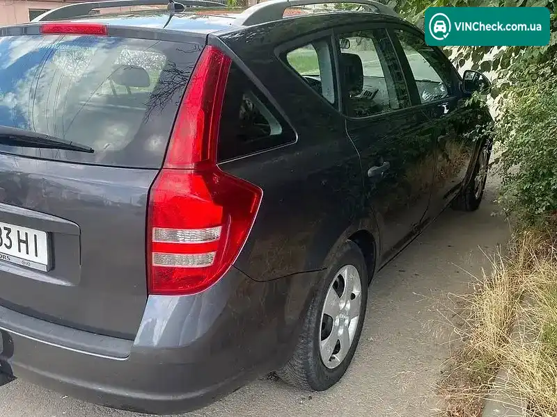 Kia Ceed 2007, фото з оголошення 2 з 10, VIN U5YFF52128L024793
