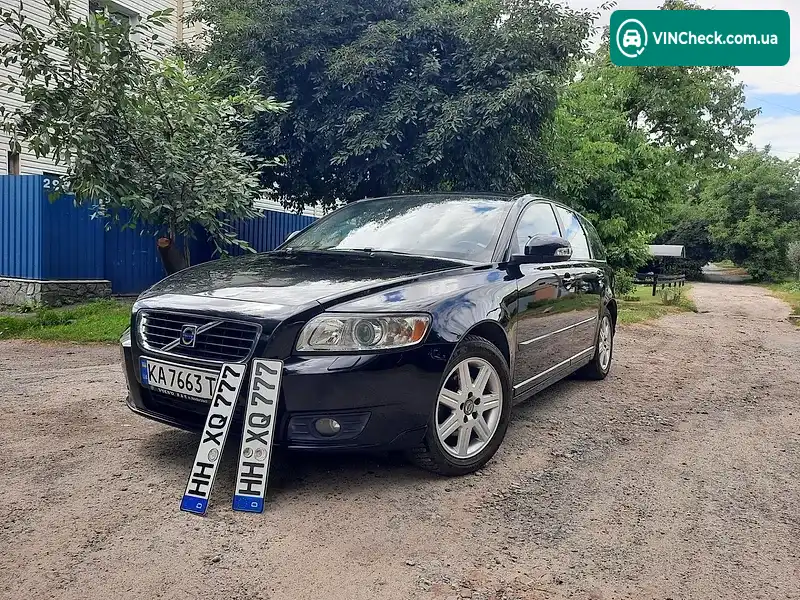 Volvo V50 2010, фото з оголошення 2 з 20, VIN YV1MW76E2A2574784