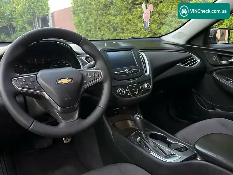Chevrolet Malibu 2017, фото з оголошення 2 з 20, VIN 1G1ZC5ST4HF259031