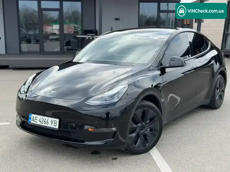 Tesla Model Y 2024, фото з оголошення 2 з 21, VIN 7SAYGDEEXRF124739