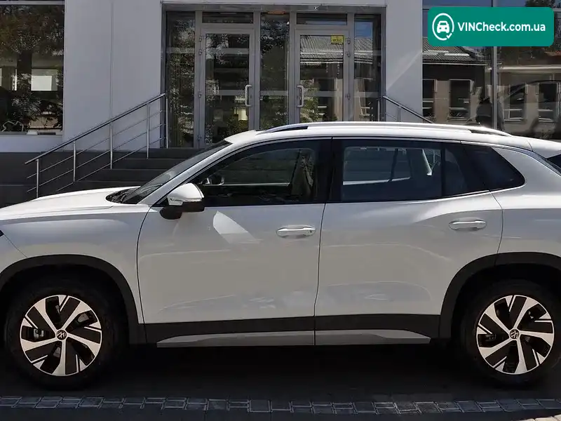 Volkswagen Tiguan 2025, фото з оголошення 2 з 20, VIN LFV3B2DN6S7300377