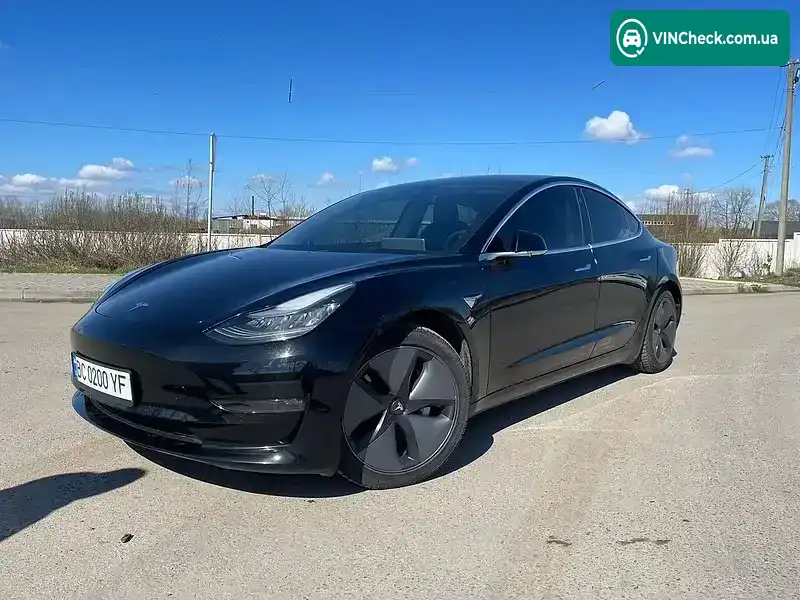Tesla Model 3 2018, фото з оголошення 2 з 12, VIN 5YJ3E1EB1JF127714