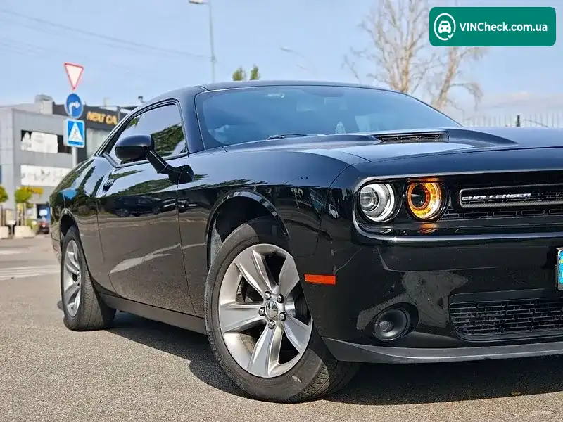 Dodge Challenger 2018, фото з оголошення 2 з 20, VIN 2C3CDZAG7JH246143