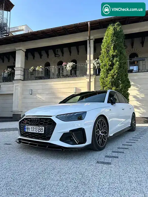 Audi A4 2022, фото з оголошення 1 з 21, VIN WAUZZZF48NN008656
