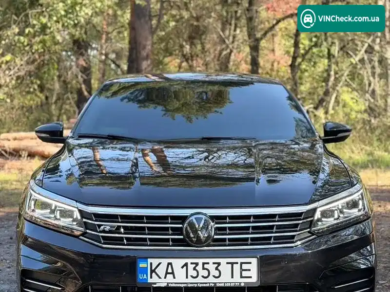 Volkswagen Passat 2018, фото з оголошення 2 з 20, VIN 1VWAA7A35JC034256