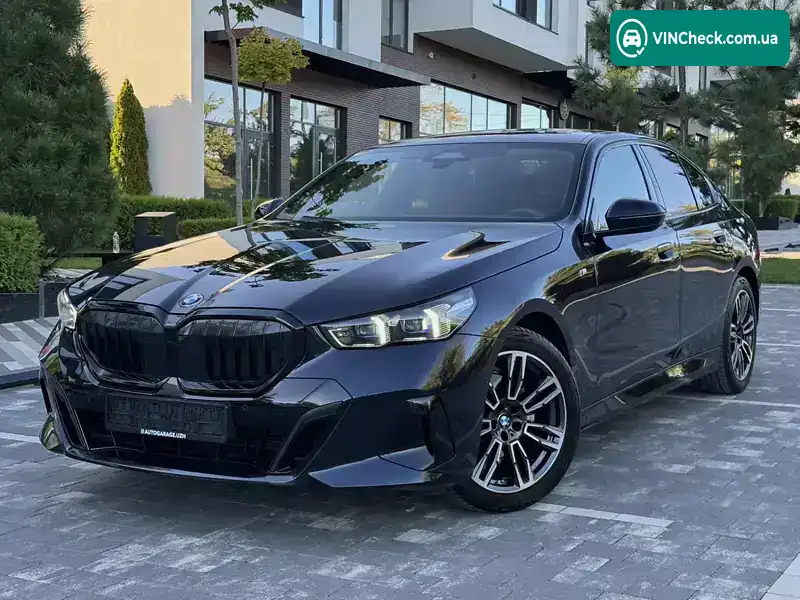 BMW 5 Series 2024, фото з оголошення 1 з 21, VIN WBA21FL050CT50210