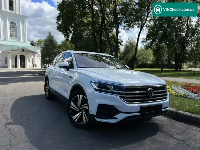 Volkswagen Touareg 2019, фото з оголошення 2 з 18, VIN WVGZZZCRZLD019603