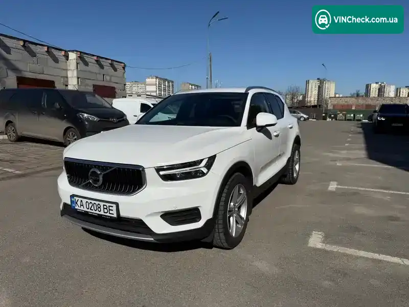 Volvo XC40 2020, фото з оголошення 2 з 17, VIN YV1XZ72VCL2330887