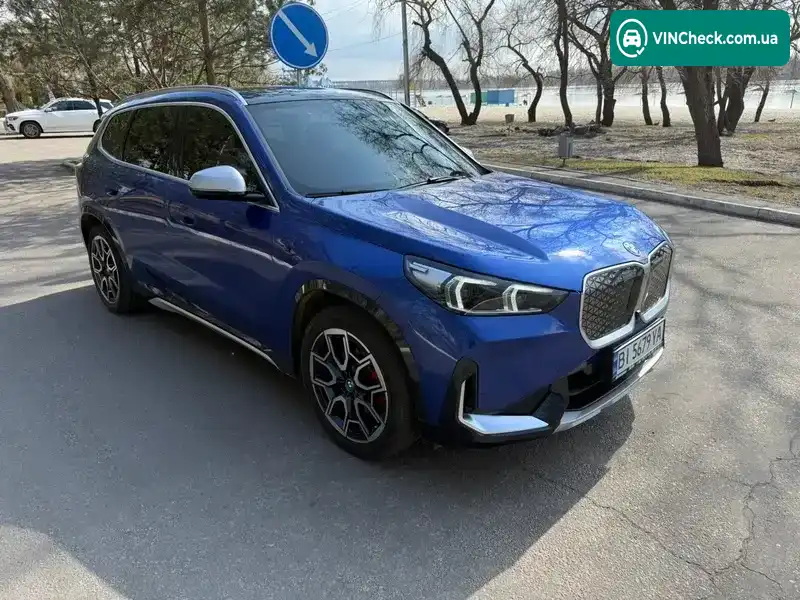 BMW iX1 2023, фото з оголошення 2 з 20, VIN LBV51FX06RM726900