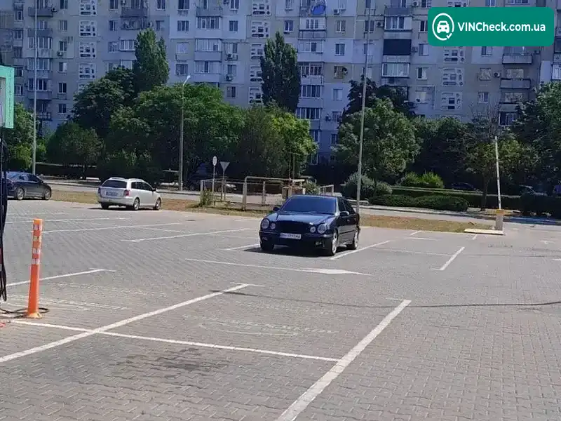 Mercedes-Benz E-Class 2001, фото з оголошення 1 з 8, VIN WDB1240821F252366