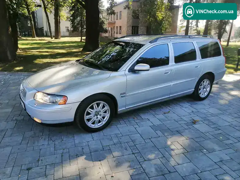 Volvo V70 2005, фото з оголошення 2 з 20, VIN YV1SW714662567445