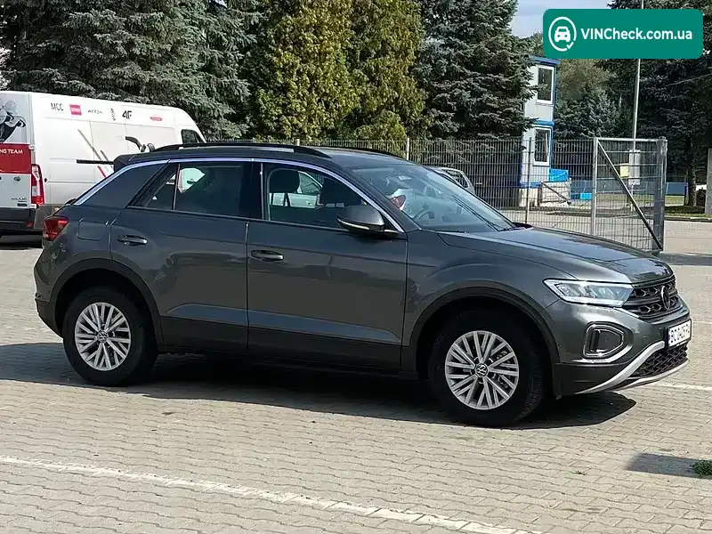 Volkswagen T-Roc 2022, фото з оголошення 1 з 4, VIN WVGZZZA1ZNV098254