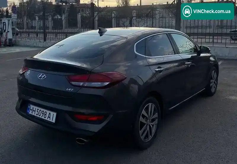 Hyundai i30 2018, фото з оголошення 1 з 14, VIN TMAH5H13GKJ010698