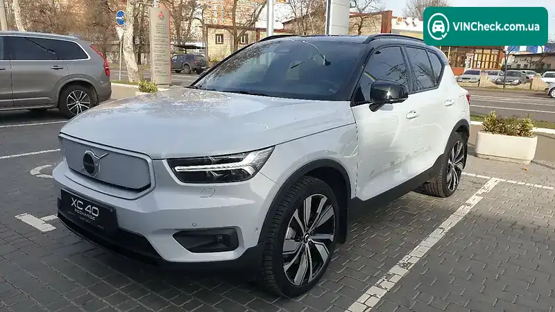 Volvo XC40 2021, фото з оголошення 1 з 20, VIN YV1XZEDVEN2685506