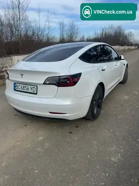 Tesla Model 3 2023, фото з оголошення 2 з 20, VIN 5YJ3E1EA0PF554110