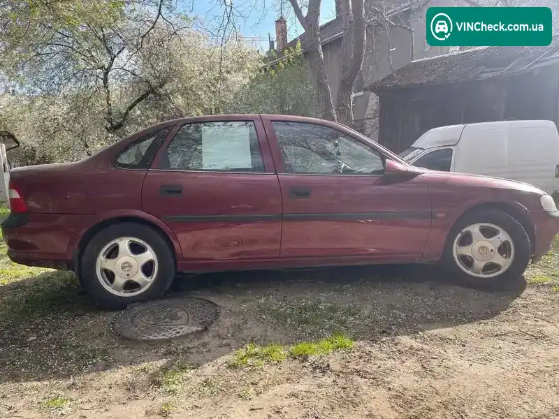 Opel Vectra 1998, фото з оголошення 1 з 15, VIN W0L0JBF19W1085572