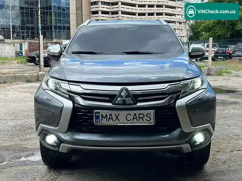 Mitsubishi Pajero Sport 2017, фото з оголошення 2 з 12, VIN MMCGUKS10HHZ01335