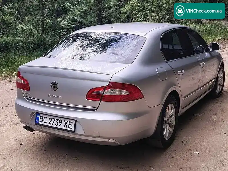 Skoda Superb 2011, фото з оголошення 2 з 17, VIN TMBAB43T5BB300569