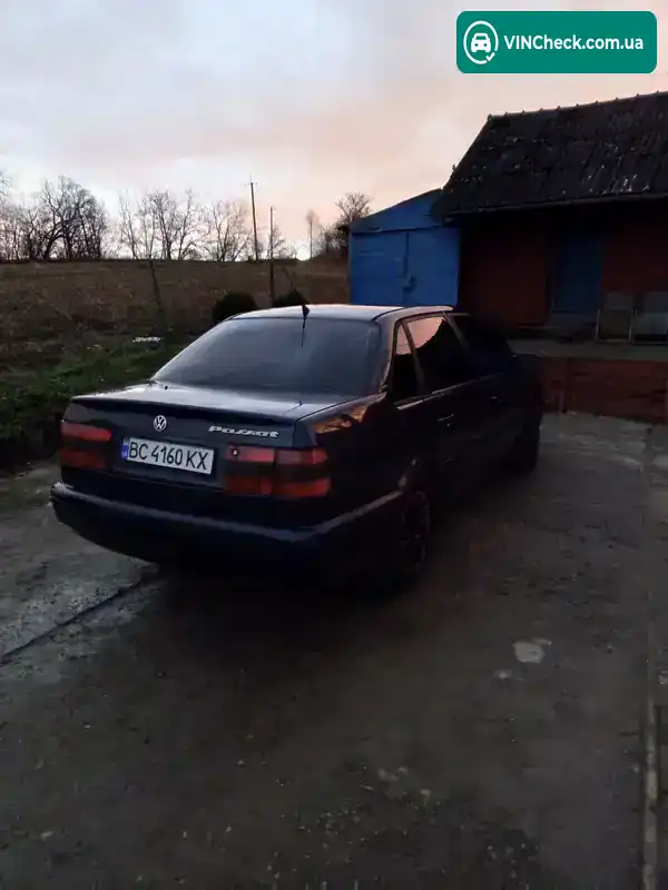 Volkswagen Passat 1995, фото з оголошення 1 з 9, VIN WVWZZZ3AZSE136770