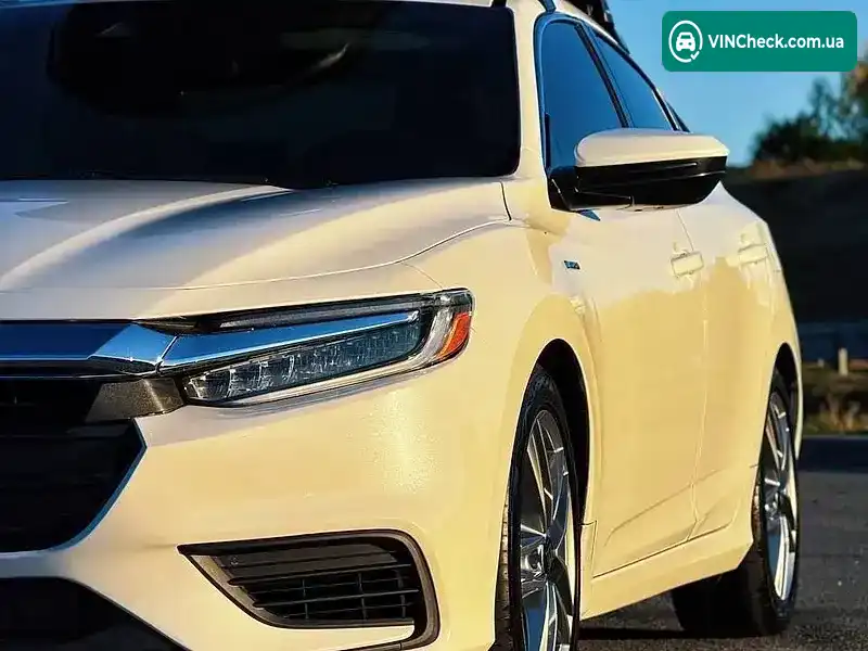 Honda Insight 2018, фото з оголошення 2 з 15, VIN 19XZE4F13KE005977
