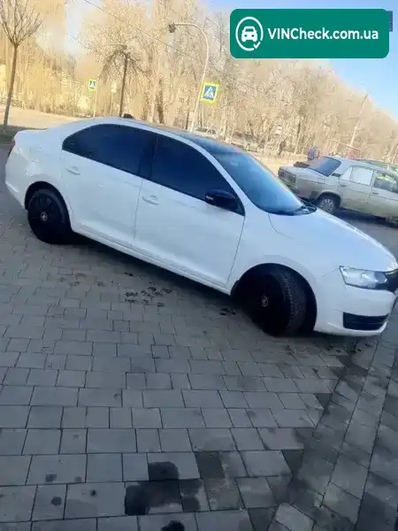 Skoda Rapid 2017, фото з оголошення 1 з 8, VIN TMBAE6NH1H4033522
