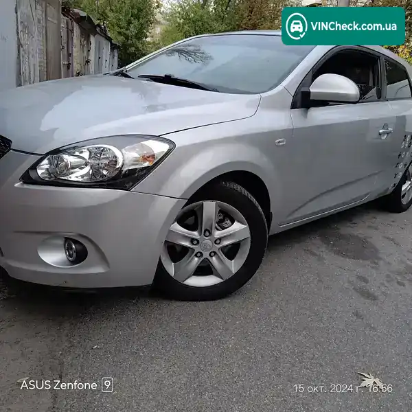 Kia Ceed 2008, фото з оголошення 2 з 13, VIN Y6LFF23229L009176
