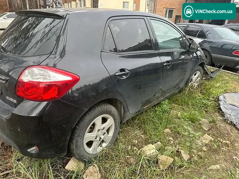 Toyota Auris 2010, фото з оголошення 2 з 20, VIN SB1KN56E30F066117