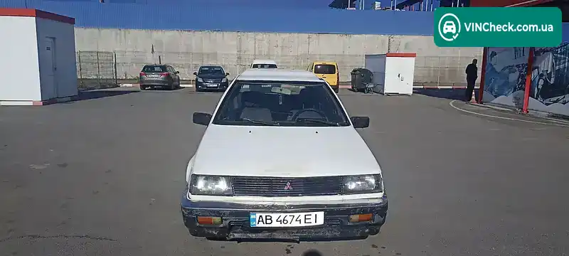 Mitsubishi Lancer 1988, фото з оголошення 1 з 10, VIN JMBLNC12VJU453001